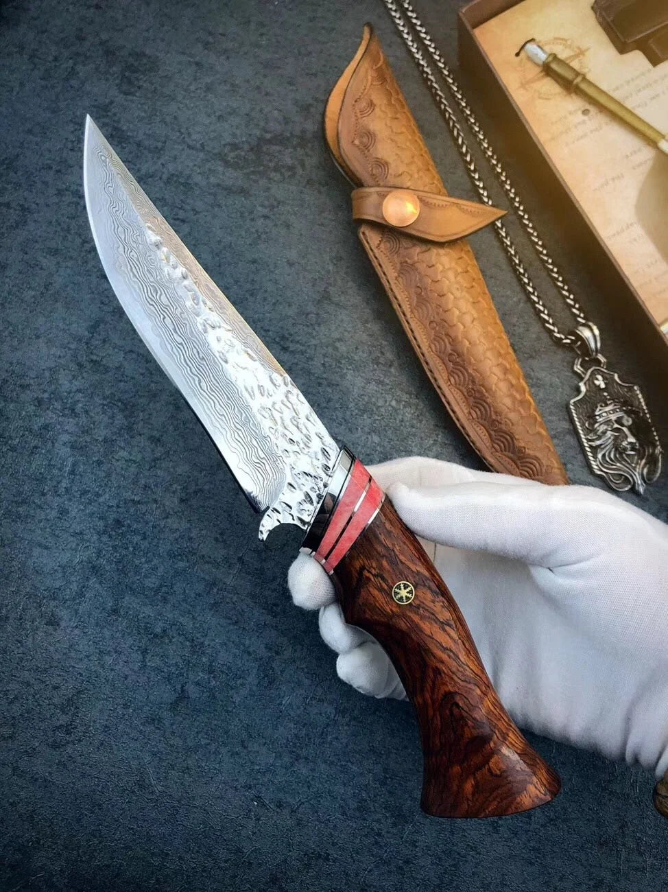Damascus steel exterior knife with redwood handle
