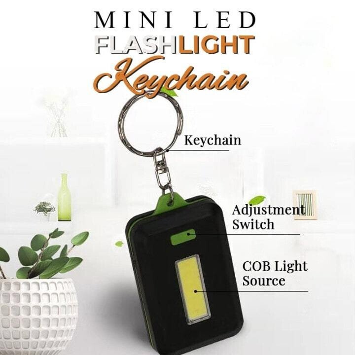 🎁Mini LED Flashlight Keychain【INCOD + Local Stock (Express 3 Day Delivery)】